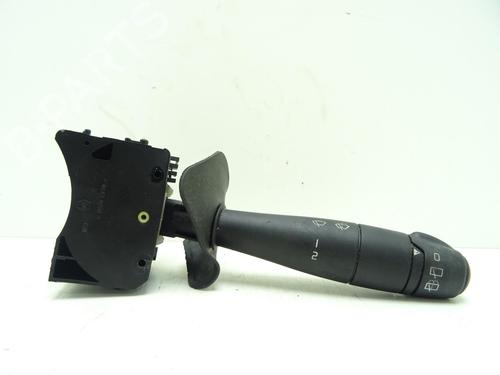 Used Steering column stalk Steering column stalk RENAULT CLIO II (BB_, CB_) 1.2 (BB0A, BB0F, BB10, BB1K, BB28, BB2D, BB2H, CB0A,... (58 hp) 28218252 28218252