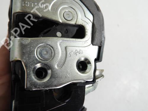 Used Front right lock TOYOTA YARIS (_P9_) 1.33 VVT-i (NSP90_, NSP90R) (100 hp) 20056512