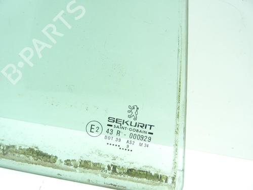 rear-right-door-window-peugeot-406-break-8ef-1996-1997-1998-1999-2000-2001-2002-2003-2004-32779967 main image