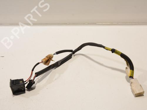 Comutador Comutador TOYOTA LAND CRUISER 90 (_J9_) 3.0 TD (KZJ90_, KZJ95_, KZJ90R, KZJ95R, KZJ90W, KZJ95W) (125 hp) 31658492 31658492