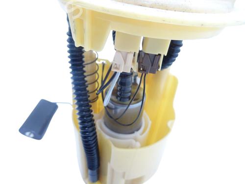 Used Fuel pump Fuel pump RENAULT CAPTUR I (J5_, H5_) 1.5 dCi 90 (J5N4, J5M5, J5MW, J5M6, J5AL, J5AJ) (90 hp) 35995360 35995360