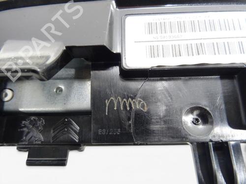 instrument-cluster-citroen-c4-cactus-2014-36372886 main image