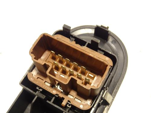 Used Left front window switch Left front window switch RENAULT CLIO III (BR0/1, CR0/1) 1.6 16V GT (BR10, CR10) (128 hp) 30888553 30888553