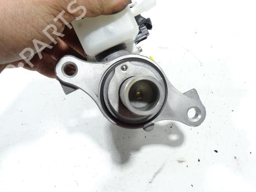 brake-master-cylinder-nissan-juke-f15-2010-2011-2012-2013-2014-2015-2016-2017-2018-2019-32094281 main image