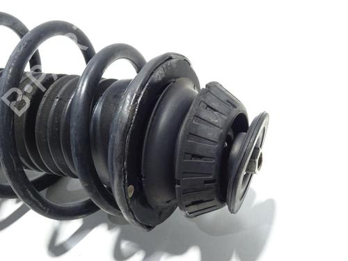 Right front shock absorber TOYOTA YARIS (_P9_) 1.4 D-4D (NLP90_, NLP90R) | BP29585655M17