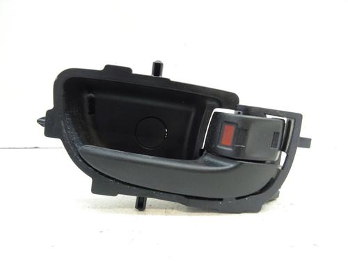 Used Front right interior door handle Front right interior door handle PEUGEOT 108 1.2 (82 hp) 20039398 20039398