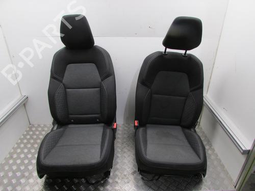 Seats set RENAULT CAPTUR II (HF_) E-TECH 145 (HFMU) 886017809R