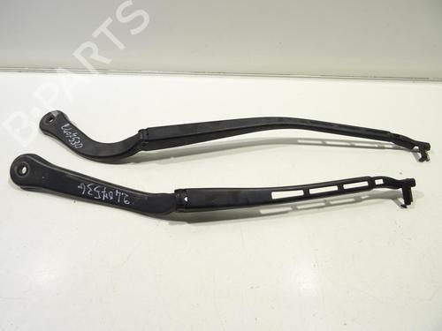 Used Front windshield wiper arm BMW 3 Touring (E91) 320 d (177 hp) 28155462