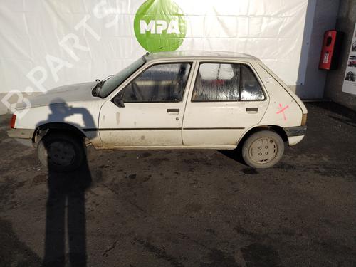 Rear wiper motor PEUGEOT 205 I (741A/C) 1.7 Diesel | BP30484641M102 