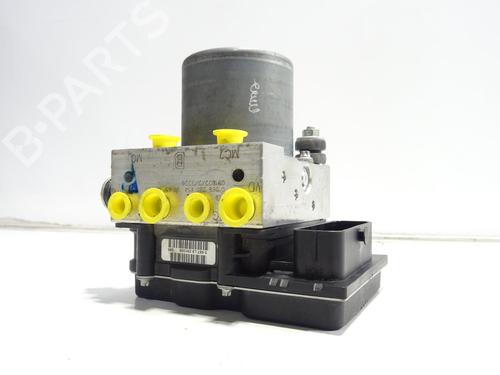 Used ABS pump CITROËN BERLINGO MULTISPACE (B9) 1.6 HDi 110 (109 hp) 31602369