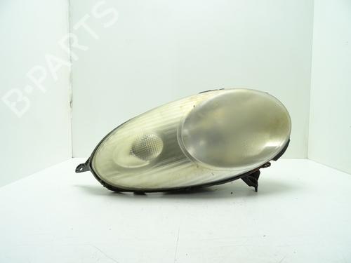 Used Right headlight NISSAN MICRA III (K12) 1.5 dCi (68 hp) 28153969