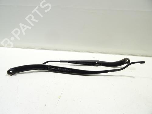 front-windshield-wiper-arm-ssangyong-tivoli-2015-32195865 main image