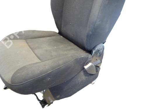 Used Right front seat Right front seat RENAULT KANGOO Express (FW0/1_) 1.5 dCi 95 (FW16) (95 hp) 33429170 33429170