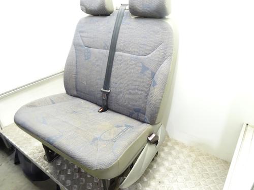 Right front seat RENAULT TRAFIC II Van (FL) 1.9 dCi 80 (FL0B) | BP29428526C16 
