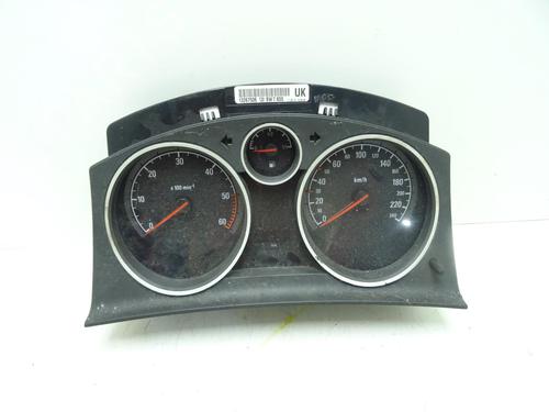 Used Instrument cluster OPEL ASTRA H TwinTop (A04) 1.9 CDTi (L67) (150 hp) 32250060