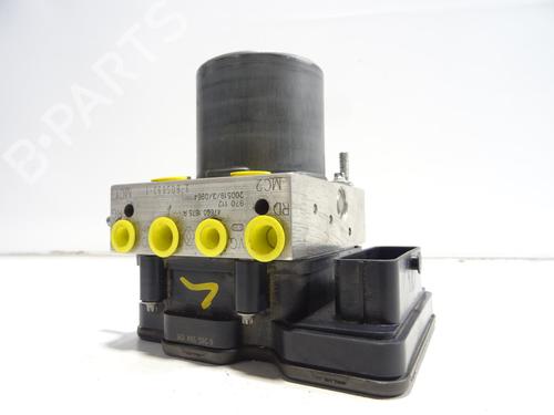 Used ABS pump ABS pump RENAULT CLIO V (B7_) 1.0 TCe 100 (B7MT) (101 hp) 29066080 29066080