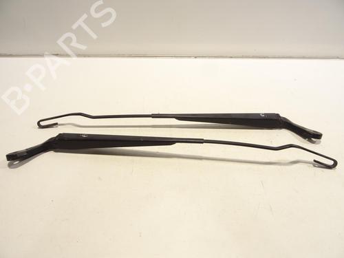 Used Front windshield wiper arm CHRYSLER VOYAGER IV (RG, RS) 2.8 CRD (150 hp) 29340858