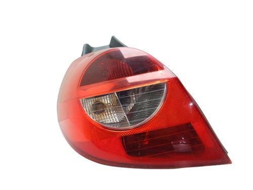 left-taillight-renault-clio-iii-br01-cr01-2005-2006-2007-2008-2009-2010-2011-2012-2013-2014-37707961 main image