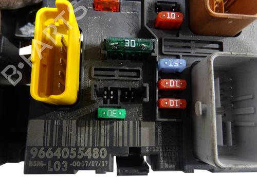 Used Fuse box Fuse box 38022009 38022009
