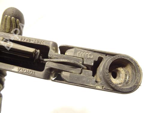 rear-windshield-wiper-arm-toyota-rav-4-ii-_a2_-2000-2001-2002-2003-2004-2005-31858341 main image