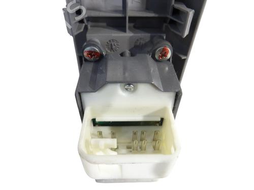 Pulsantiera anteriore sinistra Pulsantiera anteriore sinistra TOYOTA YARIS (_P9_) 1.4 D-4D (NLP90_, NLP90R) (90 hp) 35888875 35888875