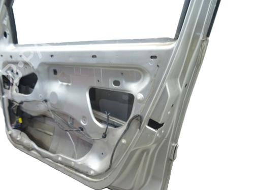 Right front door RENAULT LAGUNA II Grandtour (KG0/1_) 1.9 dCi | BP29979046C3