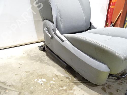 Used Right front seat Right front seat CHRYSLER SEBRING Convertible (JS) 2.0 CRD (140 hp) 27220450 27220450