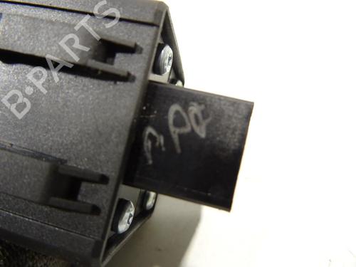 Used Switch Switch PEUGEOT 5008 (0U_, 0E_) 1.6 HDi (110 hp) 27545104 27545104