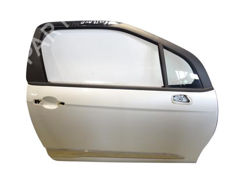 Used Right front door Right front door 38570468 38570468