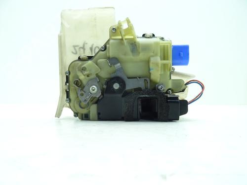 Used Front right lock VW POLO (9N_, 9A_) 1.4 TDI (80 hp) 28164601