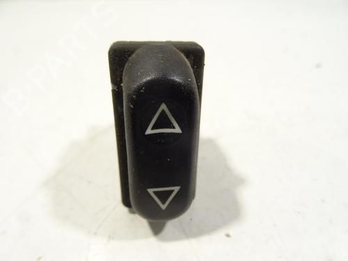 Venstre Foran elrute bryter PEUGEOT 306 Hatchback (7A, 7C, N3, N5) 1.9 D (68 hp) 30905213