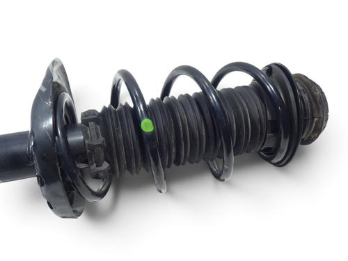 Used Right front shock absorber Right front shock absorber TOYOTA YARIS CROSS (MXP_) 1.5 Hybrid (MXPJ10) (116 hp) 40124171 40124171