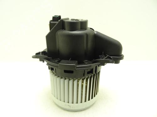 Used Heater blower motor DACIA SANDERO II 1.5 Blue dCi 95 (B8JL) (95 hp) 29634627