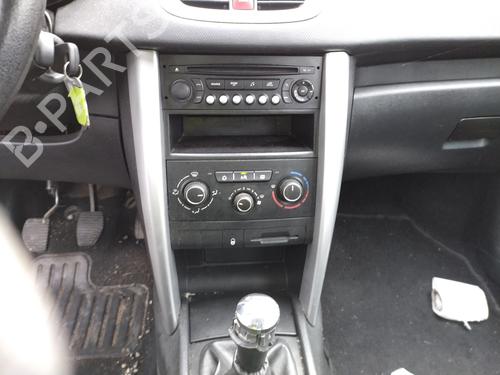 Kierunkowskaz przedni prawy PEUGEOT 207 (WA_, WC_) 1.4 HDi | BP30764318C33