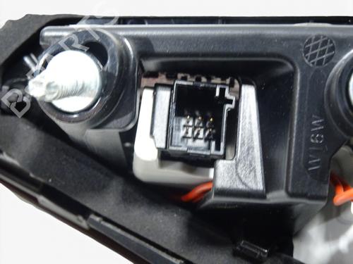 left-tailgate-light-ds-ds-3-ds-3-crossback-ur_-uc_-uj_-2018-39085988 main image