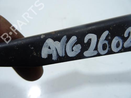 Used Front windshield wiper arm Front windshield wiper arm FIAT MULTIPLA (186_) 1.9 JTD 105 (186AXB1A) (105 hp) 33314576 33314576