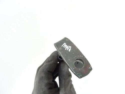 Seat buckle NISSAN PICK UP (D21) 2.5 D 4WD | BP21969565I32 