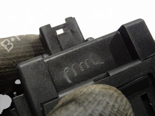 Used Switch Switch LAND ROVER RANGE ROVER III (L322) 3.0 D 4x4 (177 hp) 40444265 40444265