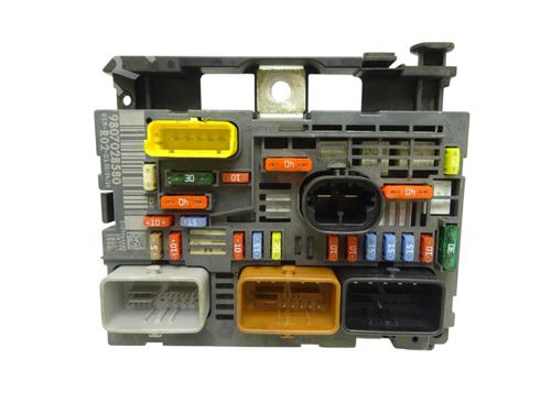 Used Fuse box Fuse box PEUGEOT 3008 I MPV (0U_) 1.6 THP (156 hp) 34257946 34257946