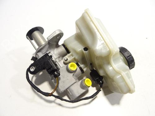 Used Brake master cylinder AUDI A3 Sportback (8VA, 8VF) 1.4 TFSI (122 hp) 29269786