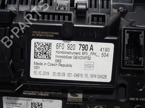 Used Instrument cluster Instrument cluster SEAT IBIZA V (KJ1, KJG) 1.0 TSI (116 hp) 40540270 40540270