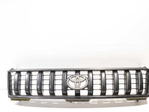 Used Grille TOYOTA LAND CRUISER 90 (_J9_) 3.0 TD (KZJ90_, KZJ95_, KZJ90R, KZJ95R, KZJ90W, KZJ95W) (125 hp) 31660513