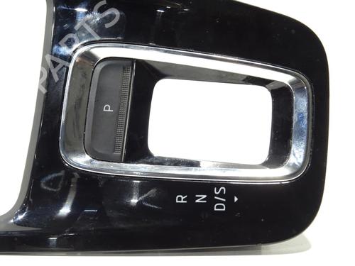 Used Middle console Middle console SKODA OCTAVIA IV (NX3, NN3, PV3) 1.4 TSI iV (204 hp) 23787416 23787416