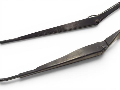Used Front windshield wiper arm Front windshield wiper arm NISSAN JUKE (F15) 1.5 dCi (110 hp) 36372922 36372922