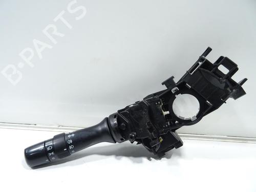 Used Switch TOYOTA YARIS (_P9_) 1.4 D-4D (NLP90_, NLP90R) (90 hp) 32137021