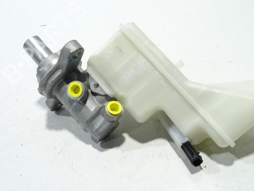 Brake master cylinder NISSAN QASHQAI II (J11, J11_) 1.5 dCi | BP30176624M77