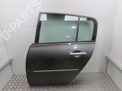 Used Left rear door Left rear door 25215628 25215628