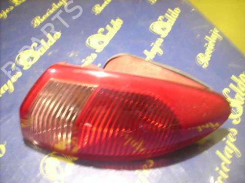 Used Right taillight ALFA ROMEO 147 (937_) 1.9 JTD (937.AXD1A, 937.BXD1A, 937.AXV1A, 937.BXB1A,... (115 hp) 5293411