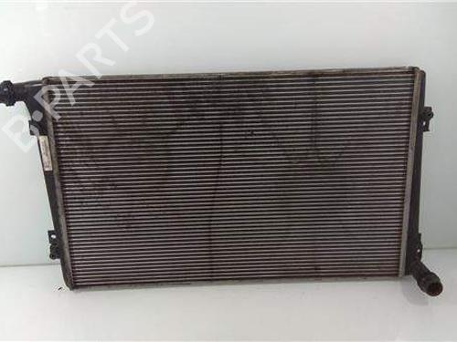 Used Water radiator Water radiator VW TOURAN (1T1, 1T2) 1.9 TDI (105 hp) 18470220 18470220