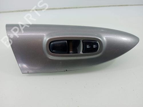 Used Right front window switch Right front window switch NISSAN JUKE (F15) 1.2 DIG-T (115 hp) 39963008 39963008